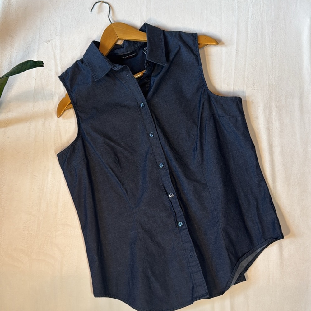 New York & Company Denim sleeveless blouse